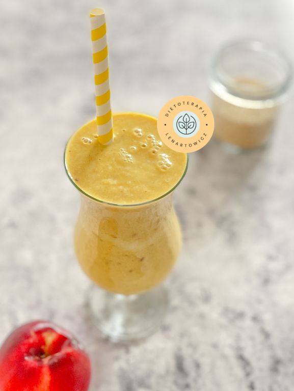 obłędny deser z brzoskwini w formie musu, zdrowy posiłek dla dziecka i nie tylko, przepis w gotowej diecie dietetyka Małgorzaty Lenartowicz.