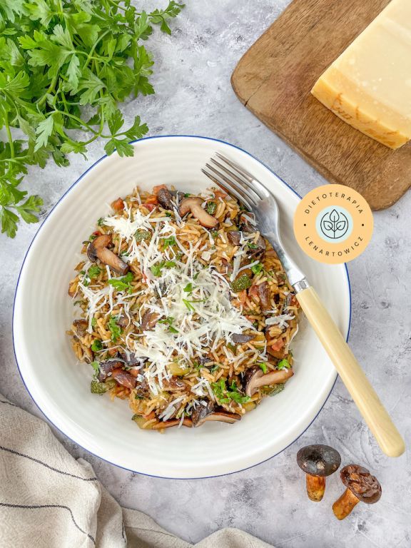 Kolacja na ciepło jako pomysł na zdrowy posiłek. Propozycja od dietetyka Małgorzaty Lenartowicz.