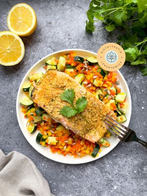 Obiad z rybą i warzywami to pomysł na pyszny i zdrowy posiłek nie tylko dla osób odchudzających się.