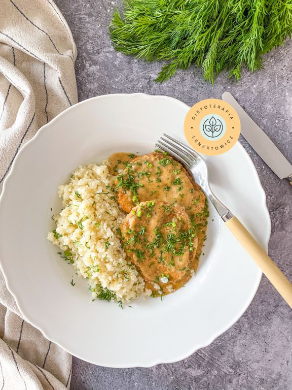 Danie obiadowe z gotowej diety LOW CARB faza 1. Zdrowe odżywianie z dietetykiem klinicznym.