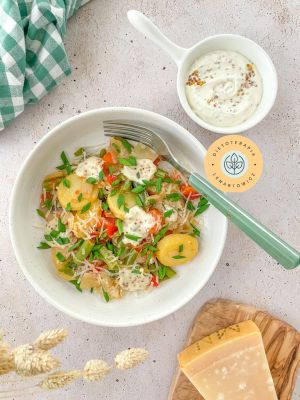 Pomysł na szybką ciepłą kolację dla osób na diecie LOW CARB. Gotowa dieta od dietetyka klinicznego.