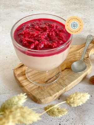 Pomysł na ciepłe, słodkie i zdrowe śniadanie. Szybki przepis z gotowej diety LOW CARB od dietetyka klinicznego również dla osób na ketozie.