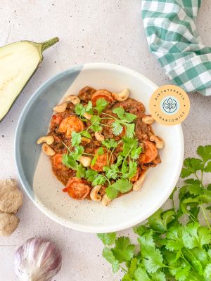 Maurytyjskie str-fry w orientalnym stylu, z krewetkami, jako pomysł na ciepłą kolację we dwoje.