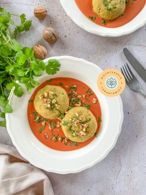 Wegański obiad pełen zdrowych wartości odżywczych prosto z diety low carb od dietetyka klinicznego.