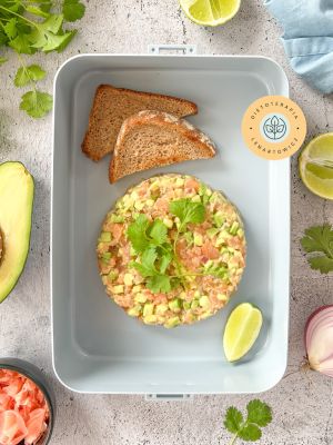 Danie bogate w kwasy omega-3, witaminy, kwas foliowy, zdrowa kolacja dla osób odchudzających się i dla dzieci.