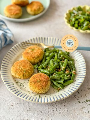 Wysokobiałkowy obiad o niskim indeksie glikemicznym. Kotleciki rybne z fasolką szparagową.