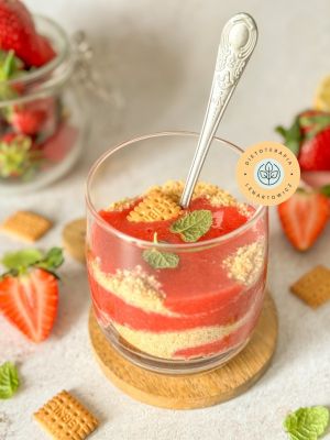 Deser truskawkowy o niskim indeksie glikemicznym. Idealny nawet dla osób z problemami z glikemią.