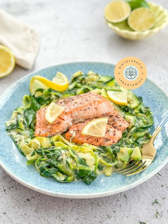 Obiad z rybą w oparciu o model diety DASH i śródziemnomorskiej. Sycący i pełnowartościowy posiłek o niskim indeksie glikemicznym, przeciwzapalny.