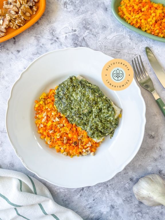 Pomysł na obiad z rybą, zdrowy syty posiłek dla osób na redukcji. Przepis w gotowej diecie low carb.