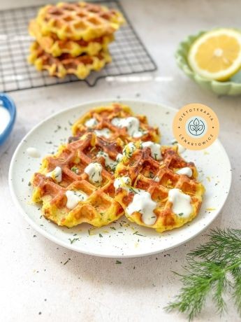 Propozycja wykorzystania ziemniaków z obiadu jako zdrowy, ciepły i nietypowy pomysł na kolację.