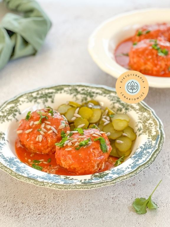 Pomysł na zdrowy obiad, gołąbki bez konieczności zawijania w liść sałaty, przepis z diety low carb o niskim indeksie glikemicznym.