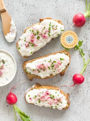 Å¹rÃ³dÅo wapnia na Åniadanie dla dziecka, ktÃ³re buduje koÅci.