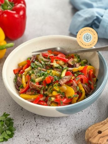 Pomysł na szybką ciepłą kolację o niskim indeksie glikemicznym, danie z gotowej diety LOW CARB.