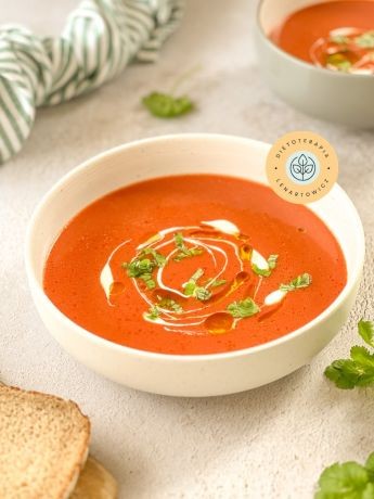 Przepis na krem z pomidorów, pomysł na ciepłą zdrową kolację w stylu włoskim z gotowej diety LOW CARB o niskim IG, przeciwzapalnej.