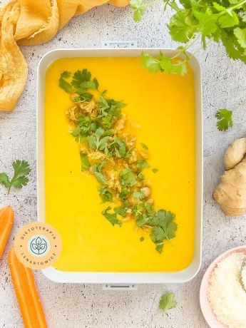 Otulający krem na jesienne wieczory, rozgrzewający i aromatyczny, pomysł na kolację.