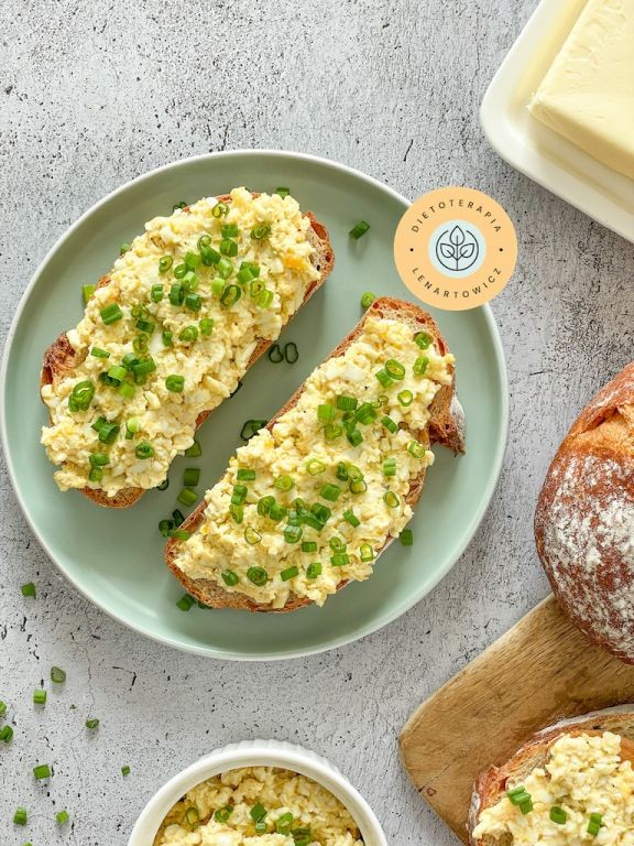 Zdrowe Åniadanie dla dziecka bogate w aminokwasy, Å¼elazo i witaminÄ D. Dietetyczny posiÅek dla osÃ³b z otyÅoÅciÄ i dla niejadkÃ³w.