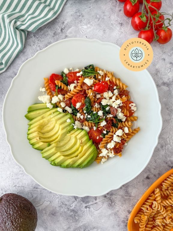 Dietetyczna kolacja dla osób na redukcji lub chcących zdrowo się odżywiać. Danie z diety LOW CARB.
